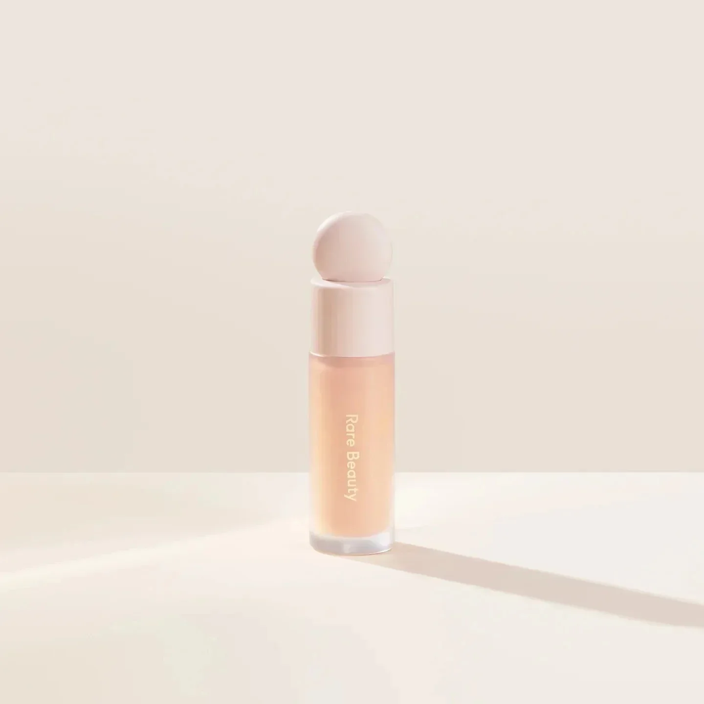 Corrector líquido Rare Beauty - Imagen 7