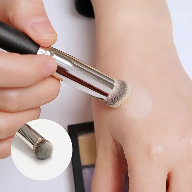 Foundation Concealer Brush para base y corrector - Imagen 5