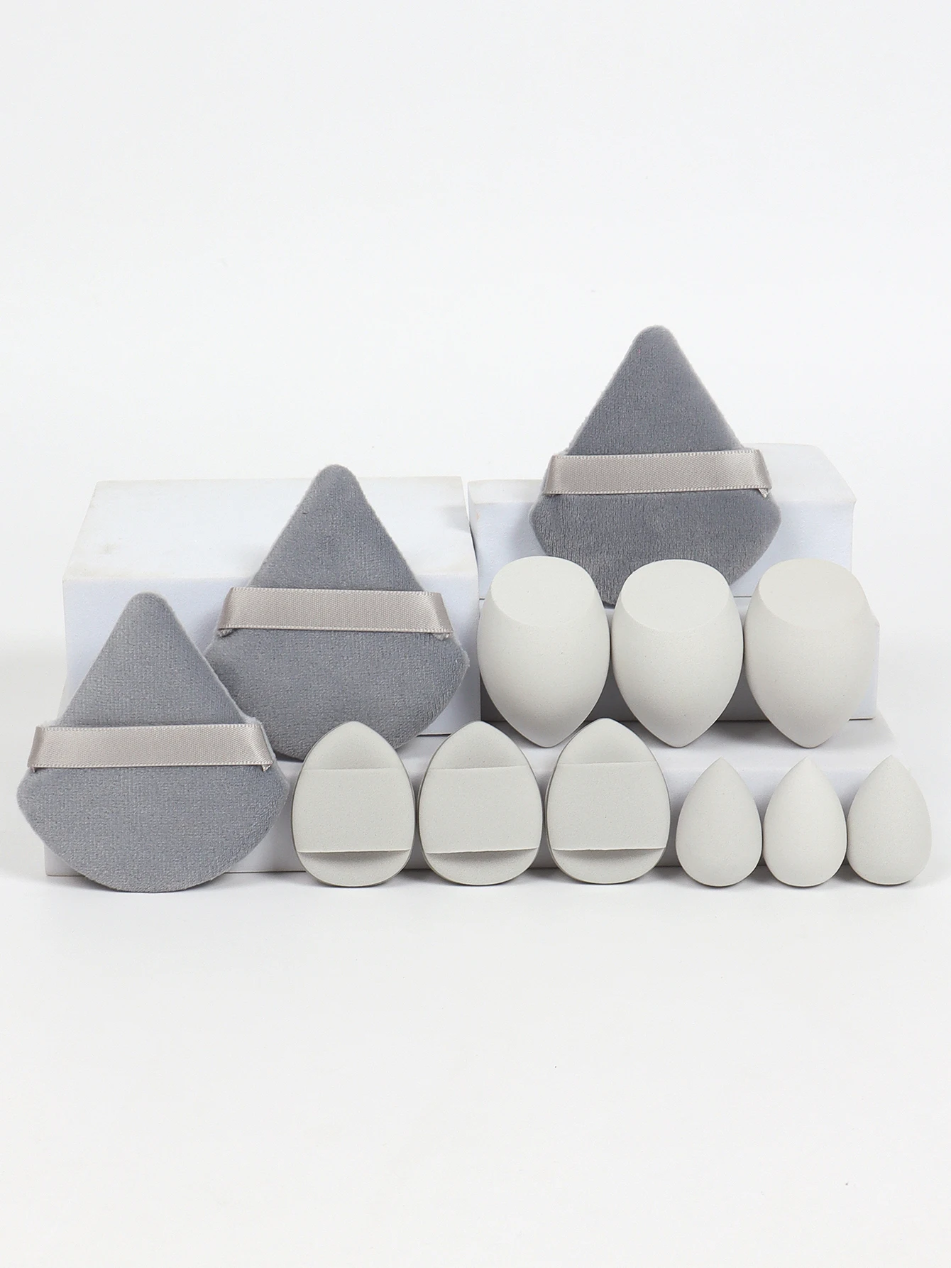 Set de 12 Esponjas de Maquillaje All-Purpose 6cm - Imagen 4